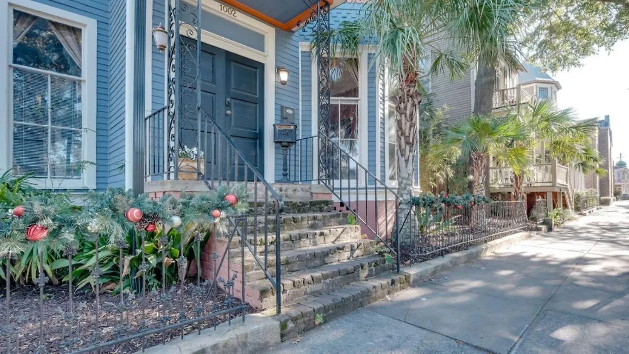 Elegant 2 Bed Directly On Forsyth Park Apartment Savannah